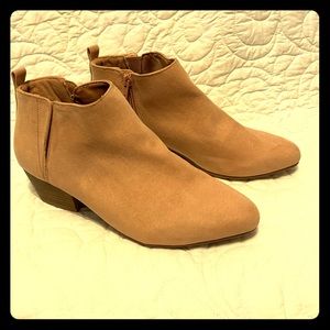 Old Navy Ankle Boots Size 8 New